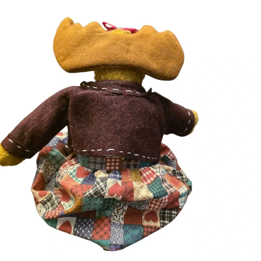 RUSTIC MOOSE Plush Doll/ Stuffed Animal‎ Christmas w/Quilted Skirt Pattern